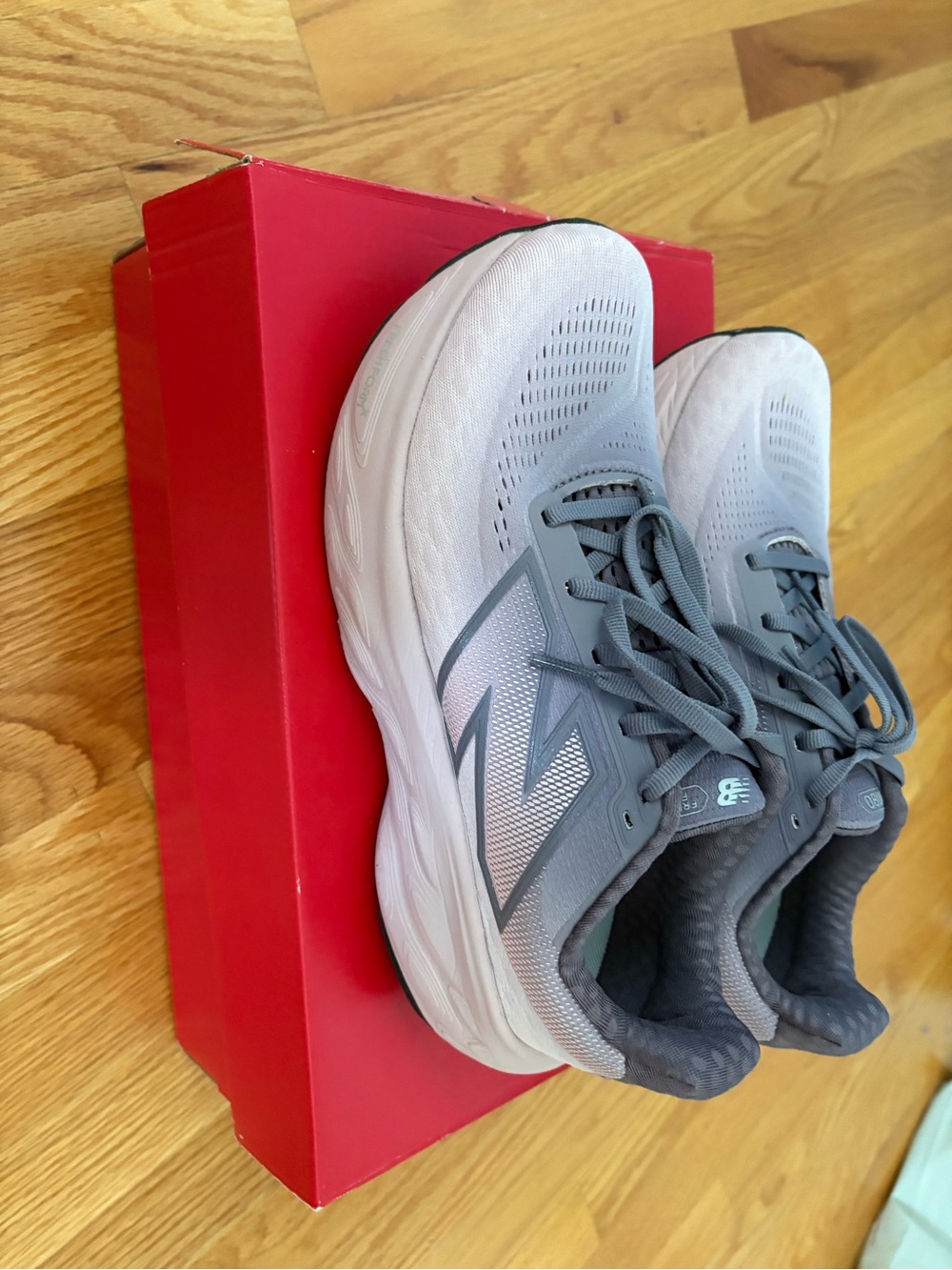 New Balance 1080 Running Shoes - women’s 9.5